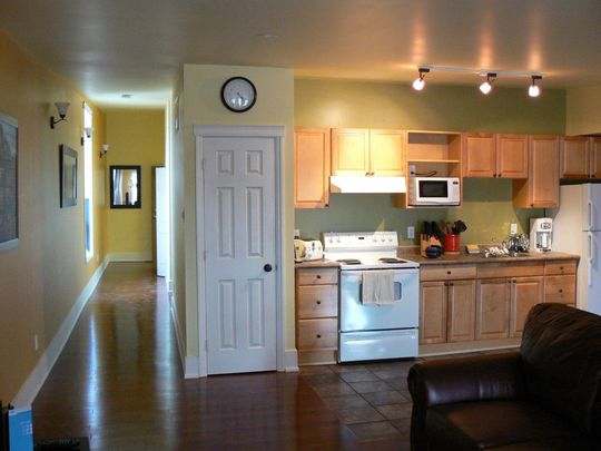 For Lease - 416 Chambers Street Unit# 2, Peterborough, Ontario - Photo 1