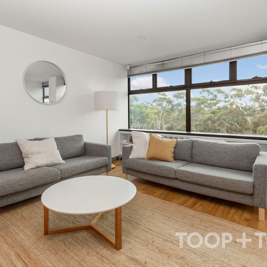 Stylish Fully Furnished Apartment with Park Views - Photo 1