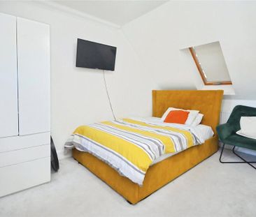 4 bedroom link detached house to rent - Photo 6