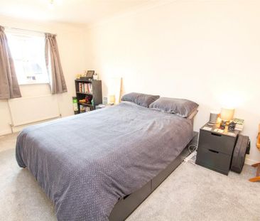 3 bedroom semi-detached house to rent - Photo 6