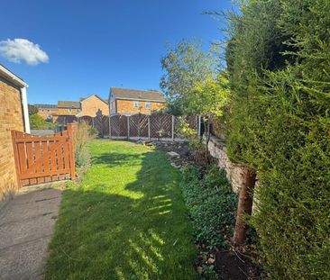 2 bedroom Flat To Let - Photo 1