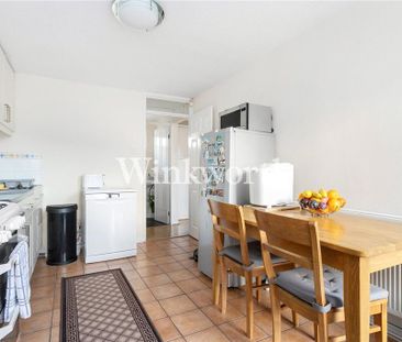 3 bedroom terraced house to rent - Photo 3