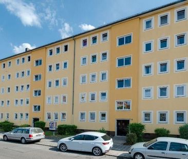 Renovierte, helle 2,5-Zimmer-Wohnung ab sofort für Sie frei! - Photo 1