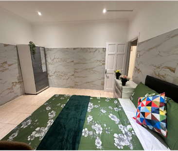 4 bedroom terraced house to rent - Photo 3