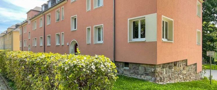 Genießen Sie Ruhe und Komfort in gepflegter Umgebung mit sonnigem Balkon! - Foto 1