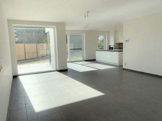 Te huur halfopen nieuwbouwwoning in Ertvelde - Photo 1