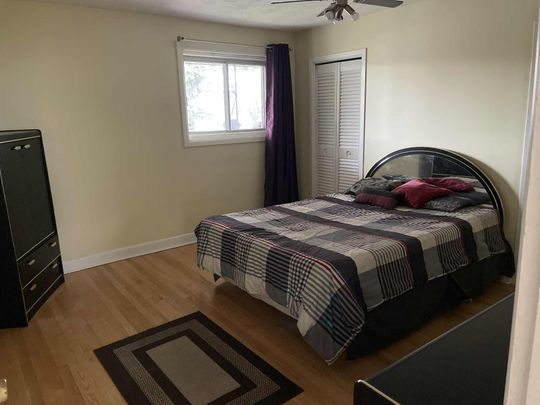 For Lease - 482 Vernon Avenue, Overbrook - Castleheights and Area, Ontario - Photo 1