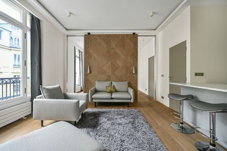 Appartement de Luxe meublé - 2 pièces Triangle d'or - À quelques pas de l'Avenue Montaigne - Photo 2