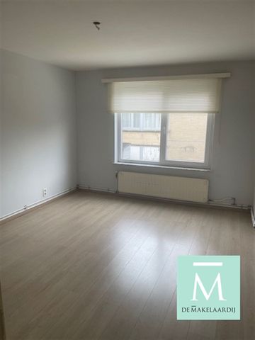 Mooi gelegen, instapklaar appartement met 2 slaapkamers en klein terrasje achteraan! - Foto 4