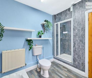 4 bedroom terraced house to rent - Photo 3