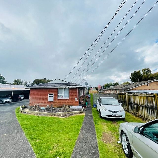 Prime Mt Albert Two Bedroom Unit - Photo 1