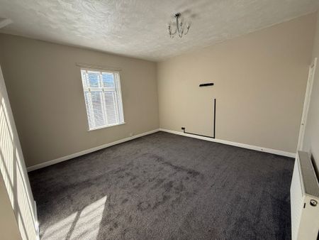 James Street North, Radcliffe - Photo 2