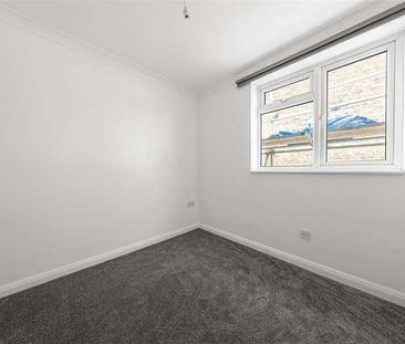 Norwood High Street, London, SE27 - Photo 3