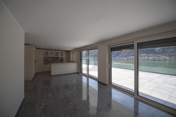 SPAZIOSO CON GIARDINO E VISTA - Photo 1