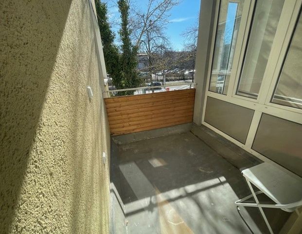 Neue Wohnung, neues Glück! Schicke 2-Zimmer-Wohnung mit Balkon in Freimann - Foto 1