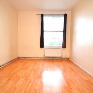 2 Bed Flat, Shadwell Gardens, E1 - Photo 2