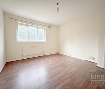 2 Bedroom Apartment To Let - Photo 3