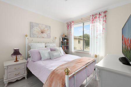 Spacious Four Bedroom Townhouse in Convenient Location - Photo 3