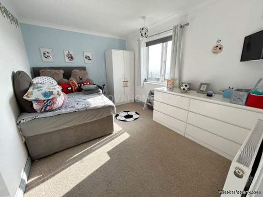 2 bedroom property to rent in Plymouth - Photo 1