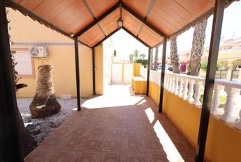 Adosado en la Regia . Temporada larga.