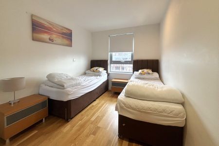 Church street East, Woking, Surrey, GU21 - Photo 5