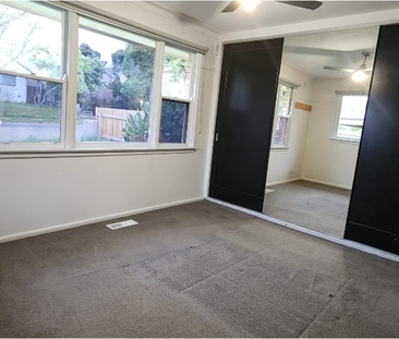 33 Parkmore Road, Forest Hill, VIC - Photo 2
