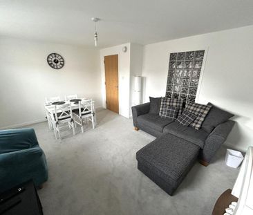2 bedroom flat to rent - Photo 3