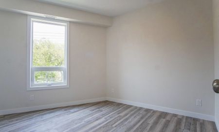 206-18 Picardy Place, Winnipeg, MB - Photo 4