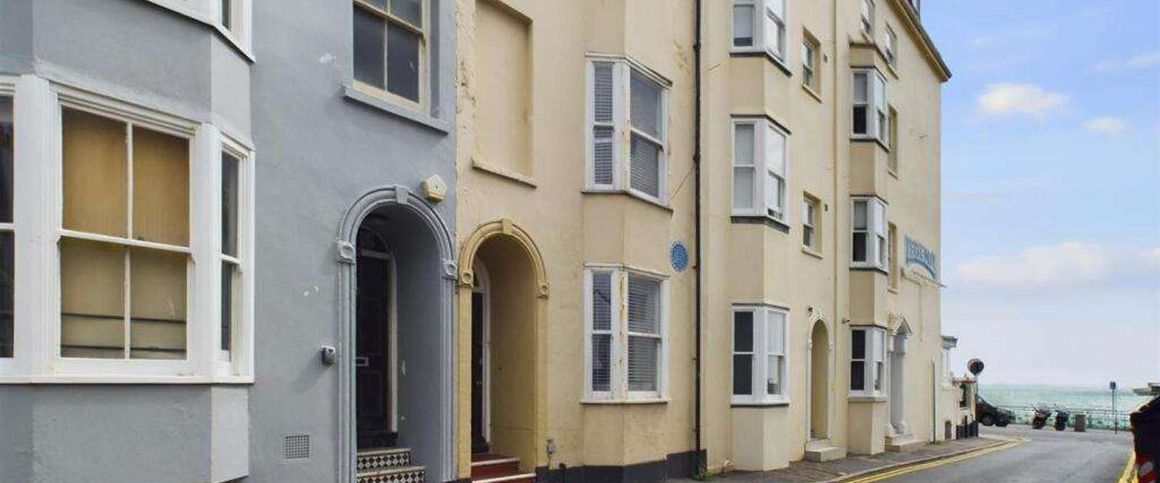 Camelford Street Room 2 on the door - Photo 1