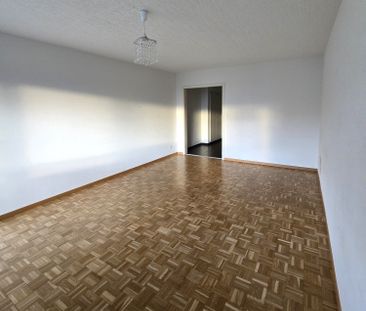 "Grosszügige 2 1/2 Zimmerwohnung mit Ausblick" - Photo 5