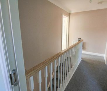 3 bedroom semi-detached house to rent - Photo 6