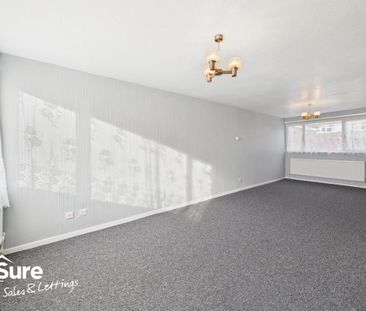3 bedroom end of terrace house to rent - Photo 2