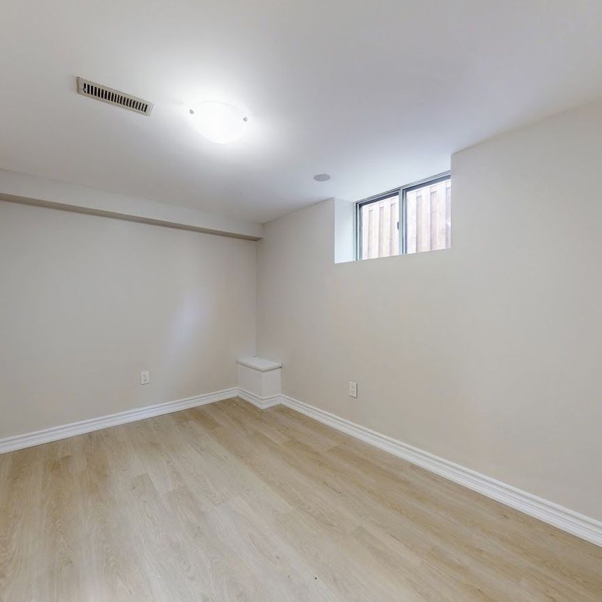 For Lease - 19 Lilian Drive Unit# Lower, Toronto, Ontario - Photo 1