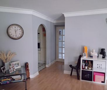 Single room (4ft bed) own bathroom private parking space - Photo 4