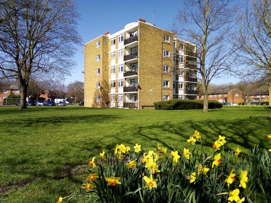 2 Bed Flat, Earlsfield, SW17 - Photo 1