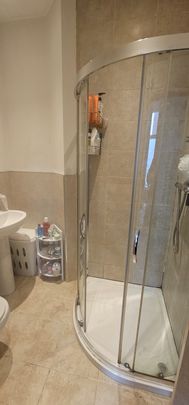 2 Bed - 195 Kirkstall Lane, Headingley, Leeds - LS6 3EJ - Student/Professional - Photo 1