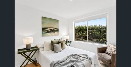 PEACEFUL SINGLE LEVEL LIVING IN A LEAFY SETTING - Photo 5