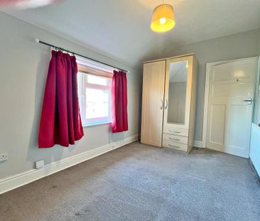 3 bedroom semi-detached house to rent - Photo 6
