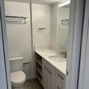 Jr 1 BR suite near English Bay and Stanley Park - Photo 2