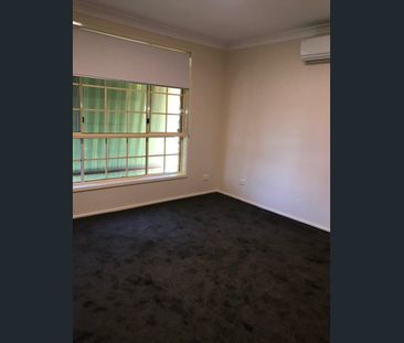 Viewings from 3 March | Light filled modern duplex in quiet location - Photo 5