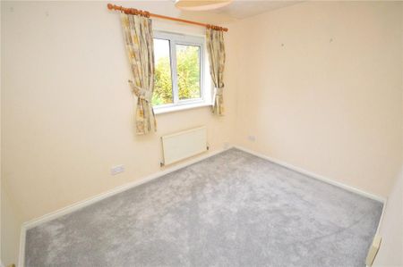 3 bedroom end of terrace house to rent - Photo 5