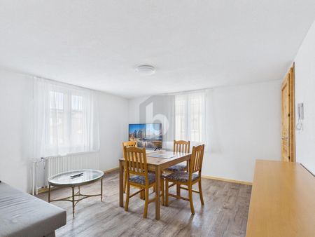 RENOVATED AND FURNISHED WITH FLEXIBLE RENTAL TERMS - Foto 2