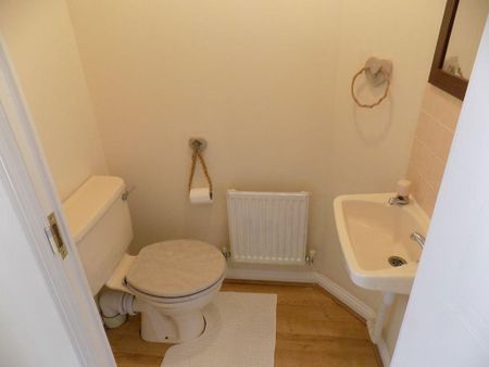2 bedroom terraced house to rent - Photo 3