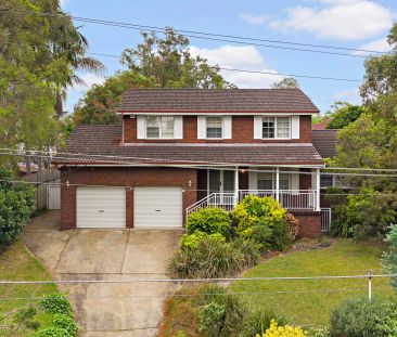 Classic Family Living with Generous Space and Sunroom - Photo 4