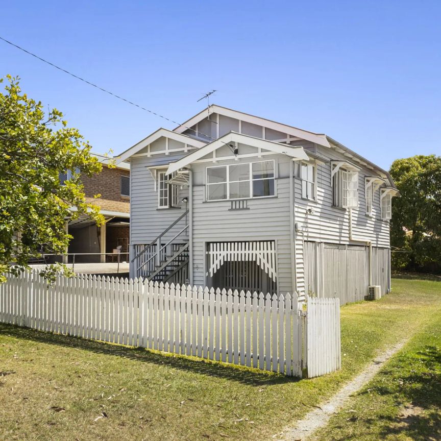 Charming Home In Kedron - Photo 1