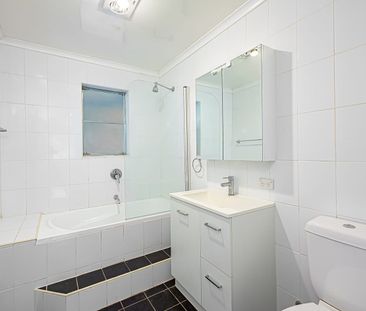 JUST LISTED | $750pw - Spacious Family Living in Prime Cambridge Pa... - Photo 6