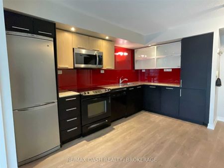 For Lease - 25 Capreol Court Unit# 906, Toronto, Ontario - Photo 5