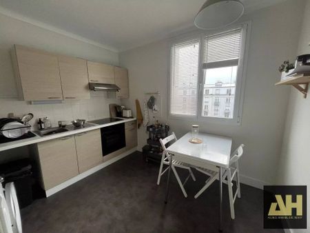 SIAM TRIANGLE D'OR - T4 DE CHARME MEUBLE - DERNIER ETAGE - Photo 5