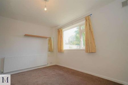 Sonia Gardens, Hounslow, TW5 - Photo 2