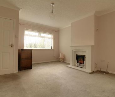 2 bedroom end of terrace house to rent - Photo 2